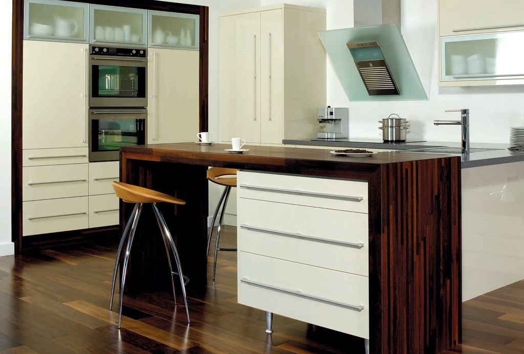 Naxos Cream Gloss Kitchen